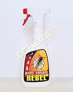 rebel proti vosám